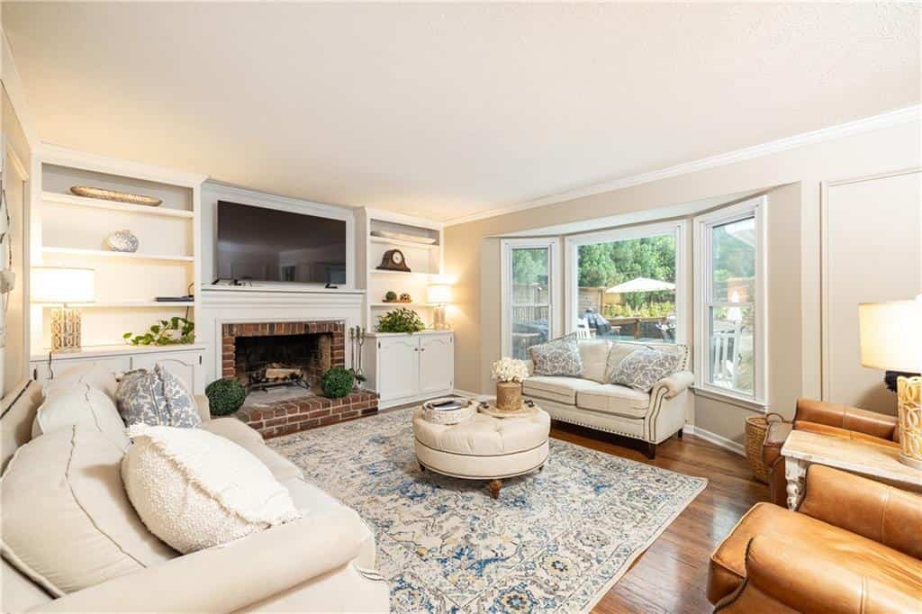 Listing photo 6