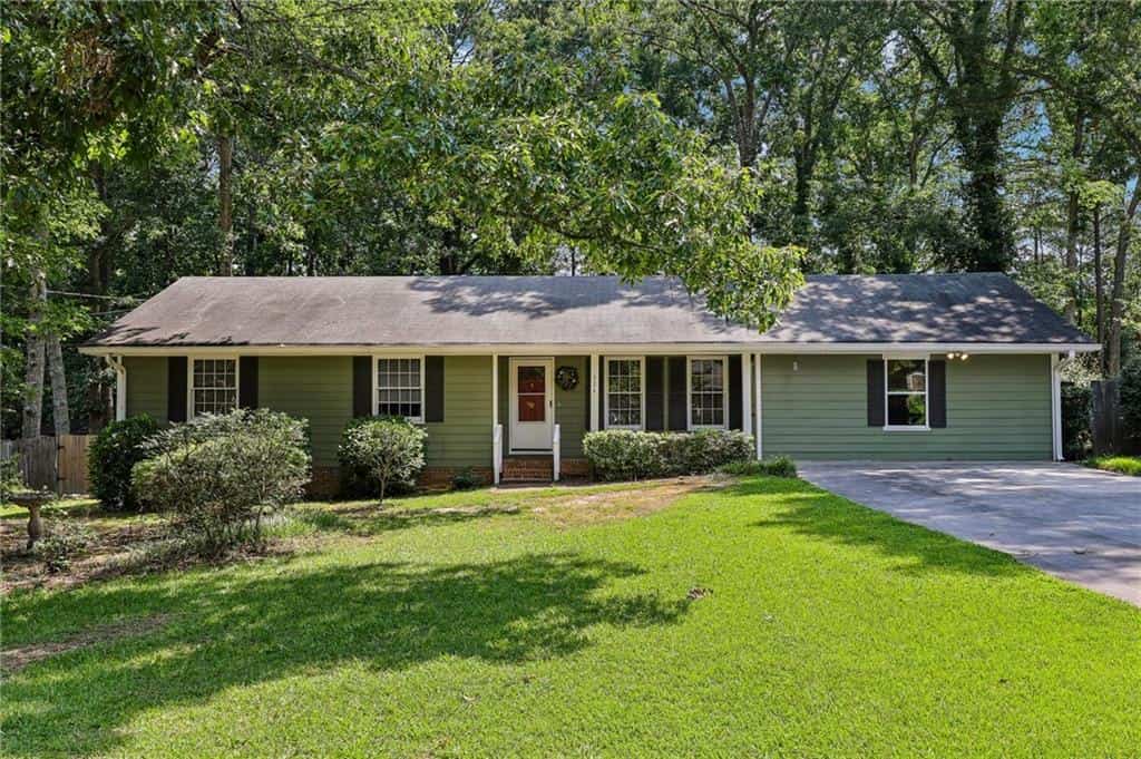 324 Zion Wood Road, Loganville, GA 30052