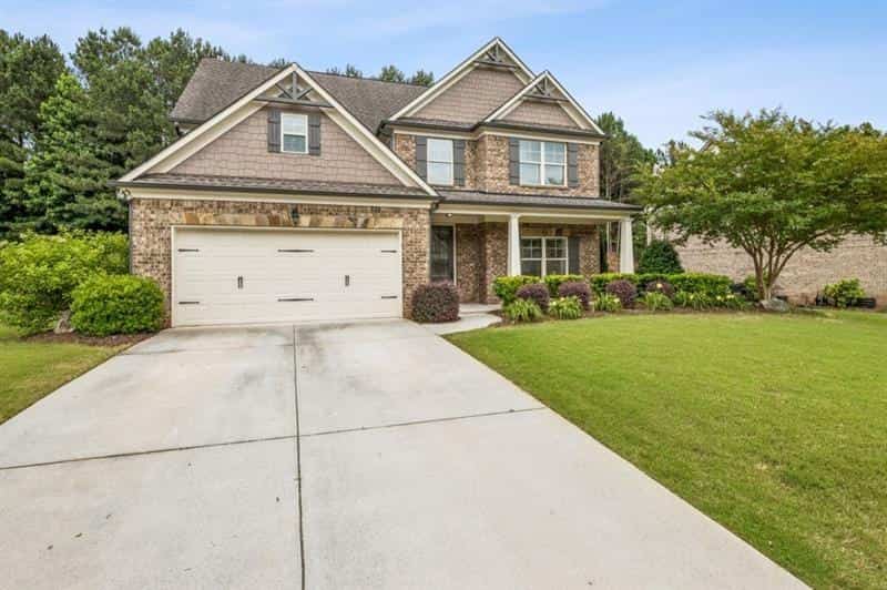 Listing photo 3
