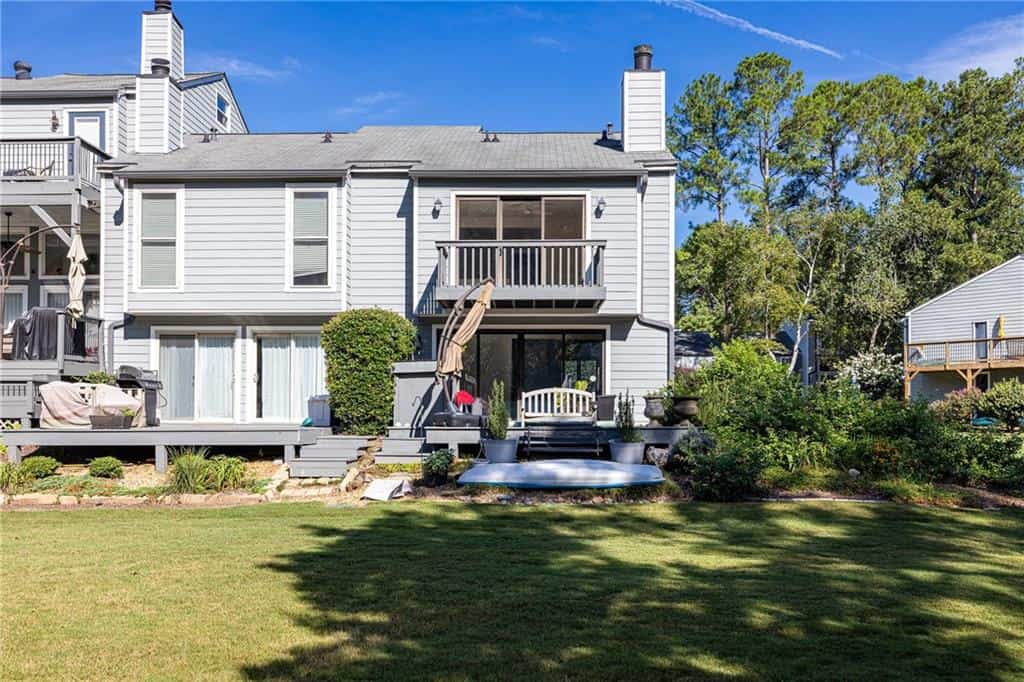 1018 Riverbend Club Drive SE 18 #18, Atlanta, GA 30339