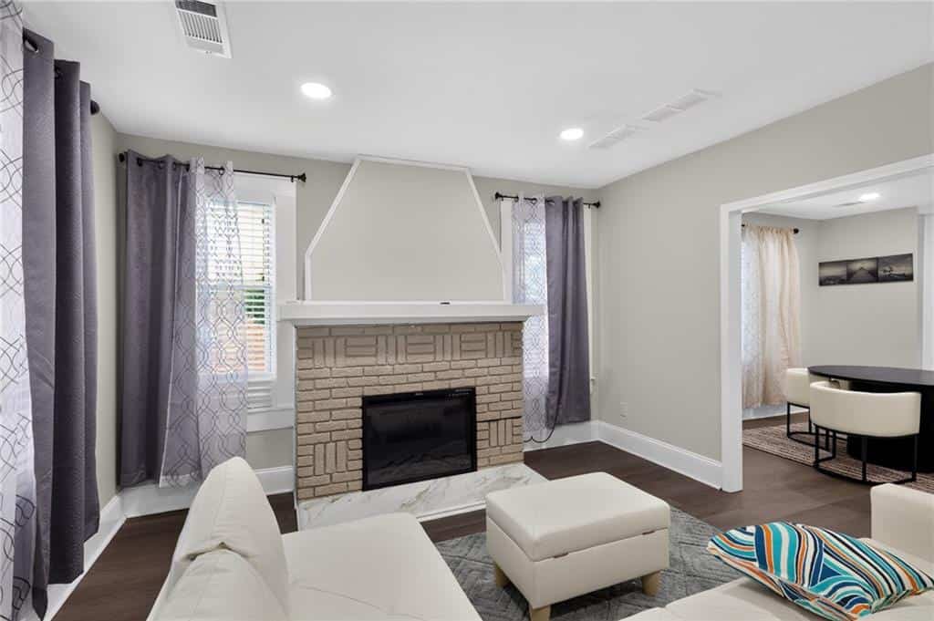 Listing photo 6