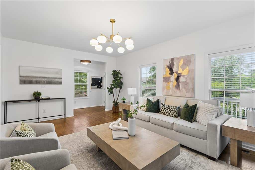Listing photo 6