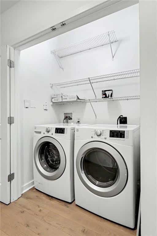 Listing photo 6