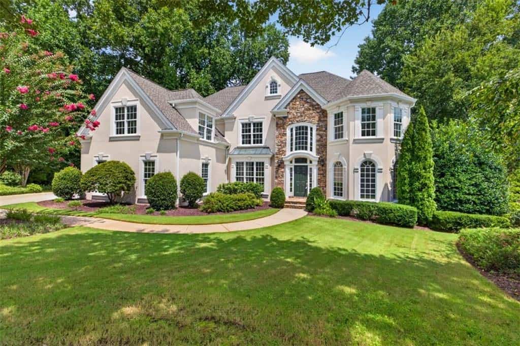 6130 Banbury Court, Suwanee, GA 30024