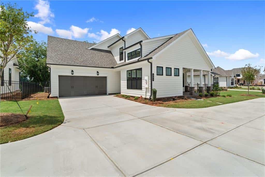 585 Gavitt Drive, Cumming, GA 30040