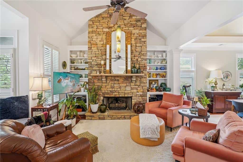 Listing photo 6