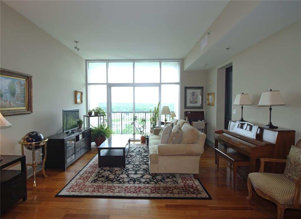 Listing photo 6