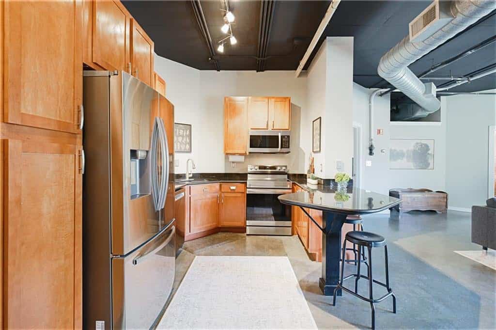 Listing photo 6