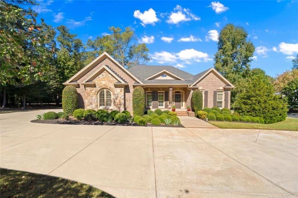 900 Canonero Drive, Milton, GA 30004