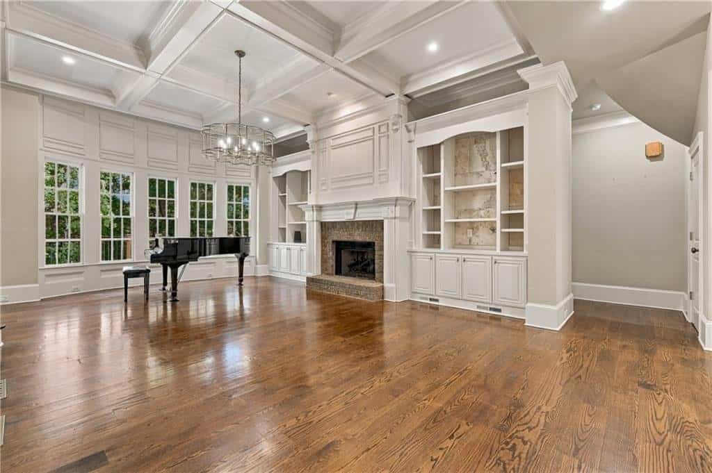 Listing photo 6