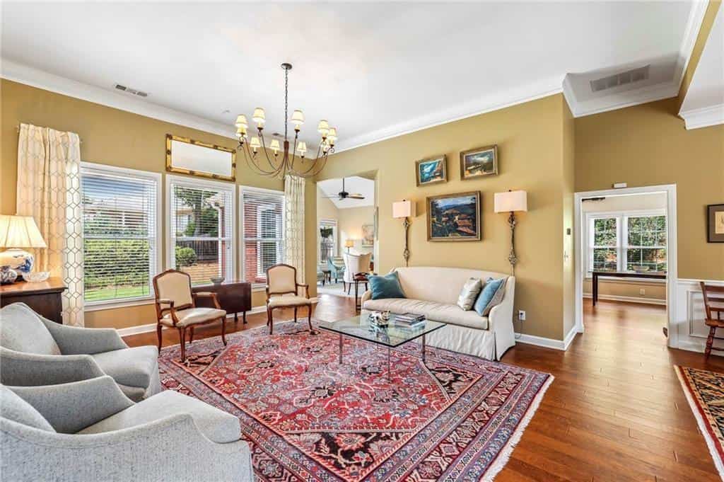 Listing photo 6