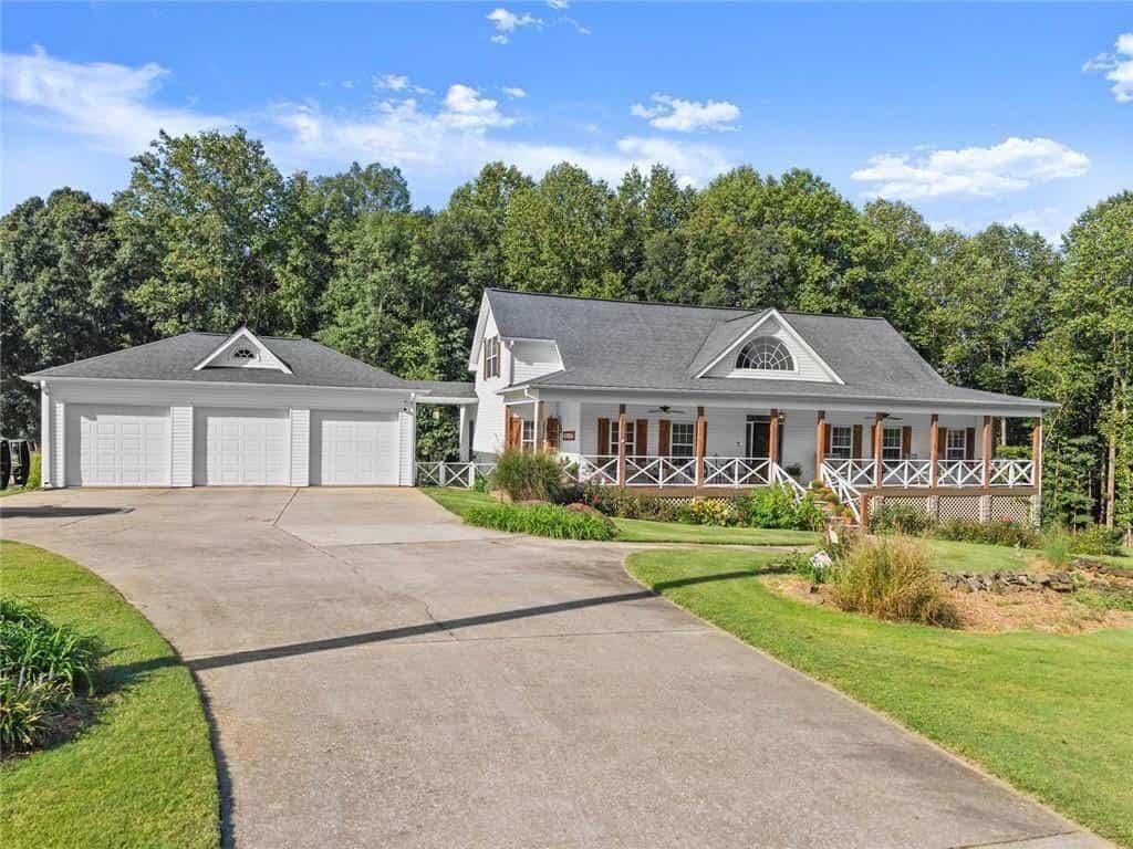 195 Sims Farm Way, Maysville, GA 30558