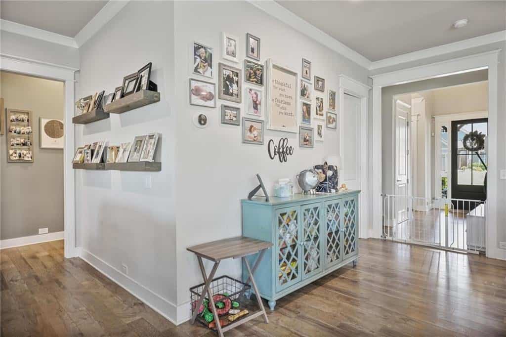 Listing photo 6