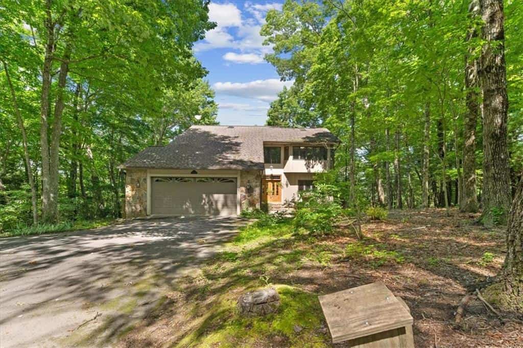 576 Apache Trail, Chatsworth, GA 30705