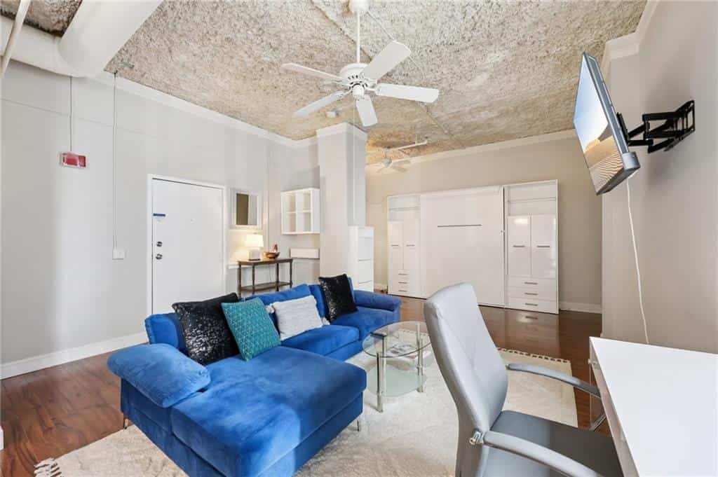 Listing photo 6