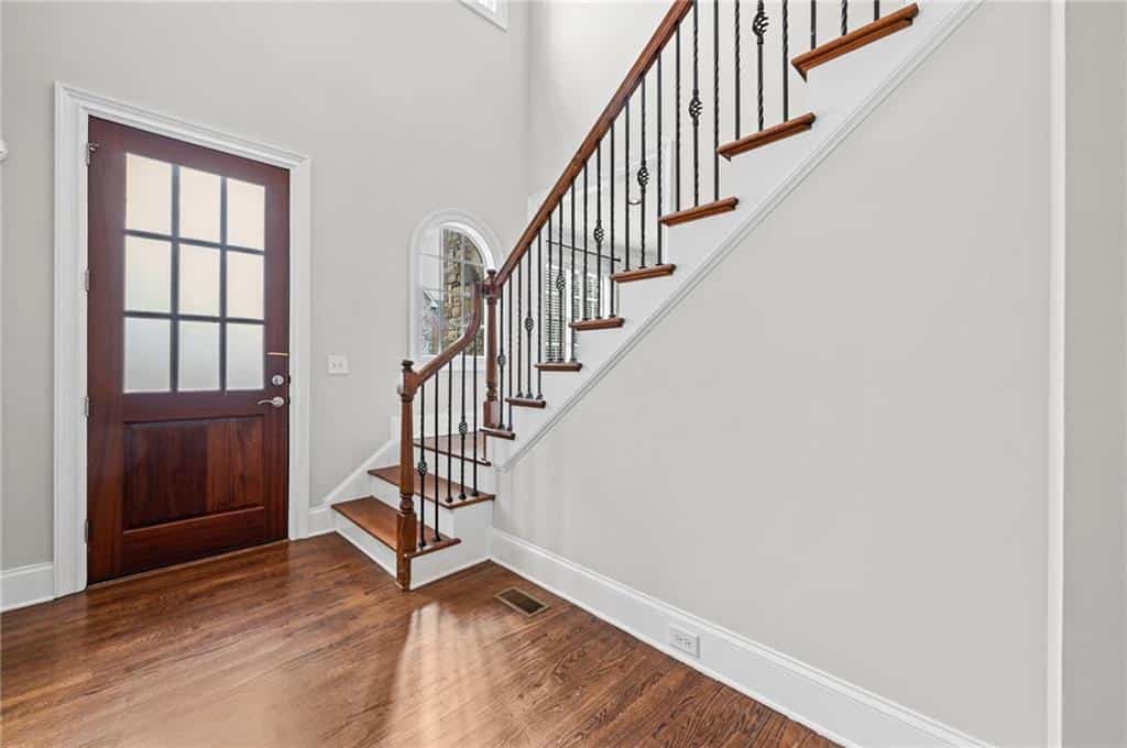 Listing photo 6