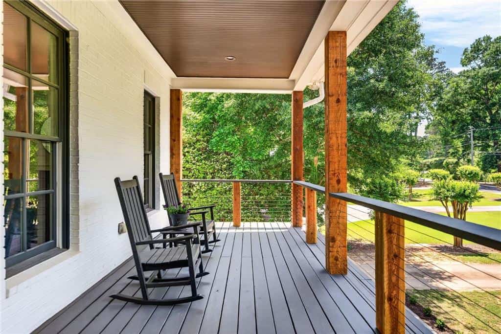Listing photo 6