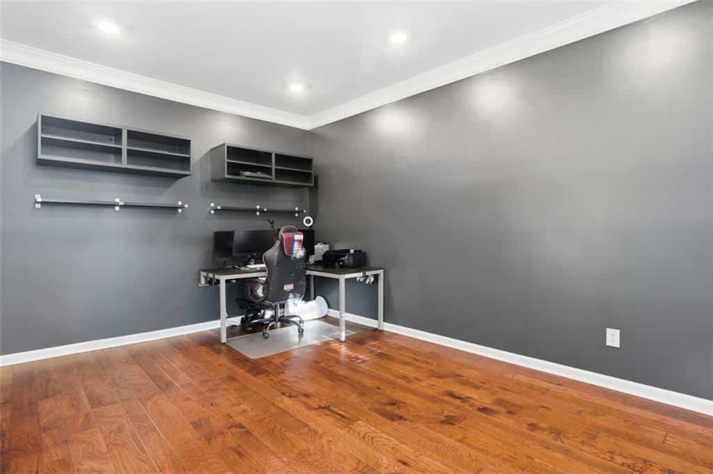 Listing photo 6