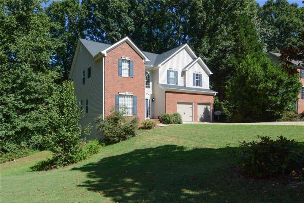 Listing photo 2