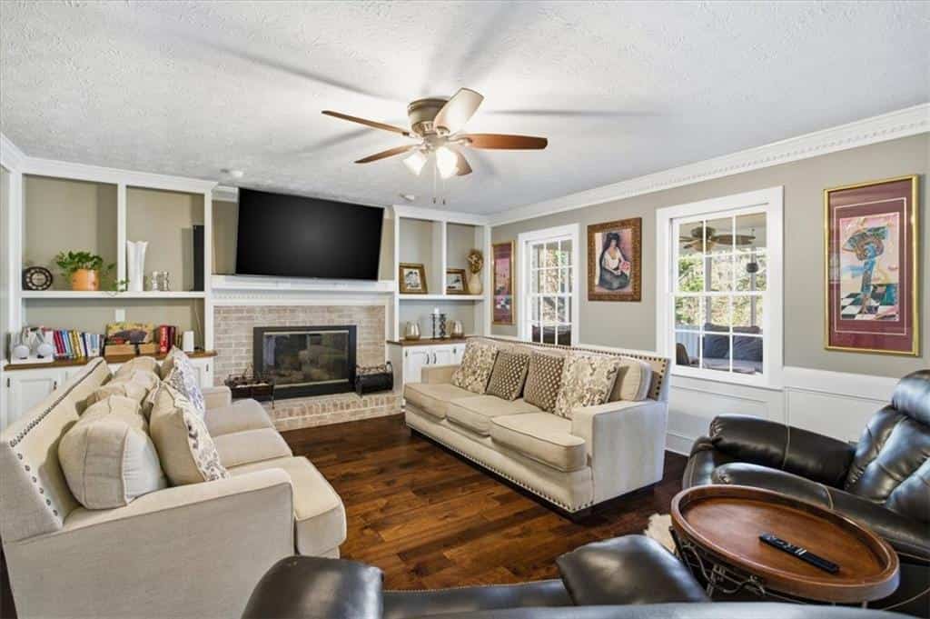 Listing photo 6