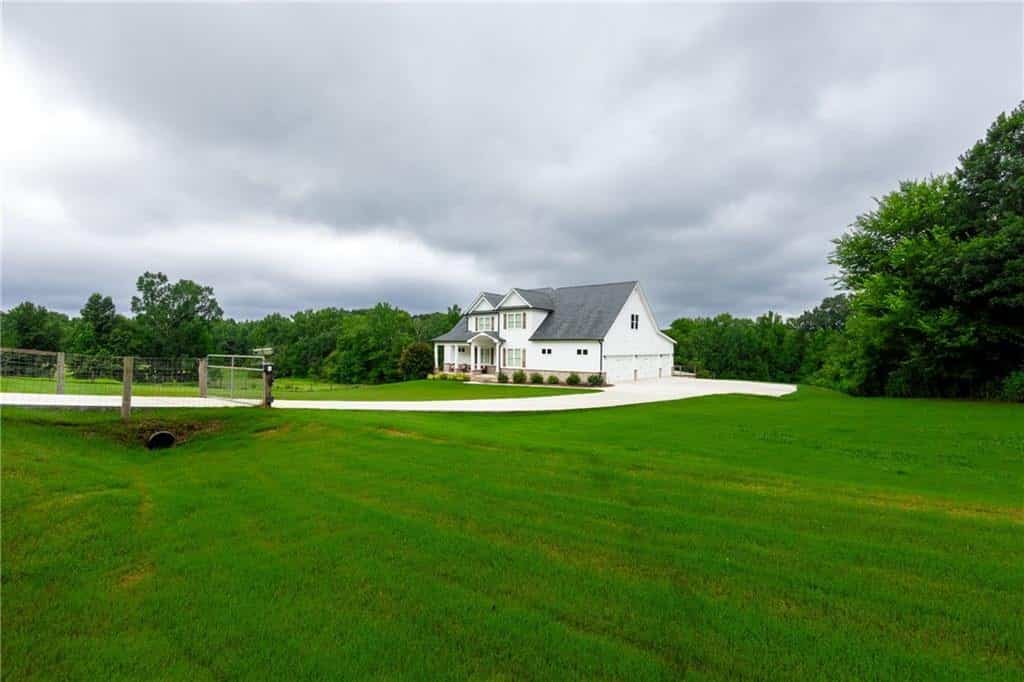 Listing photo 6