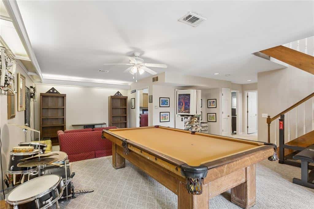 Listing photo 6
