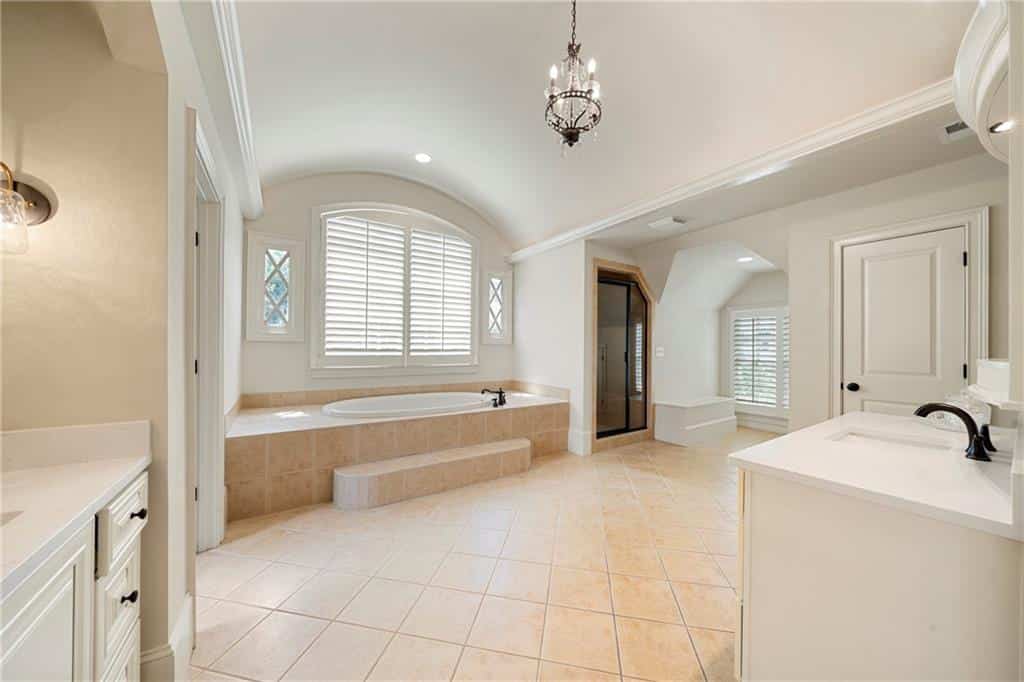 Listing photo 6