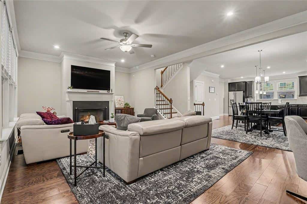 Listing photo 6