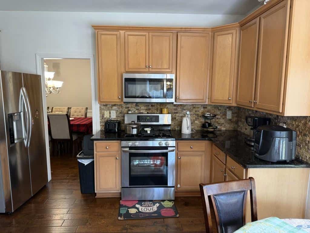 Listing photo 6