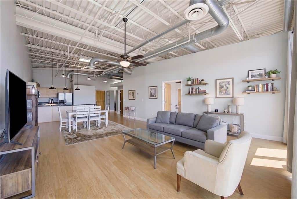 Listing photo 6