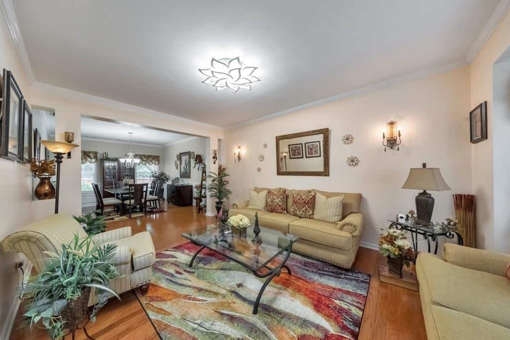 Listing photo 6