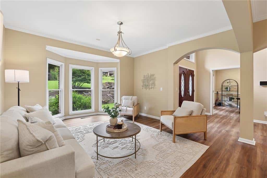 Listing photo 6