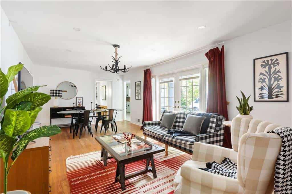 Listing photo 6