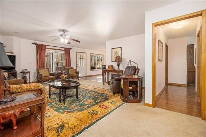 Listing photo 6