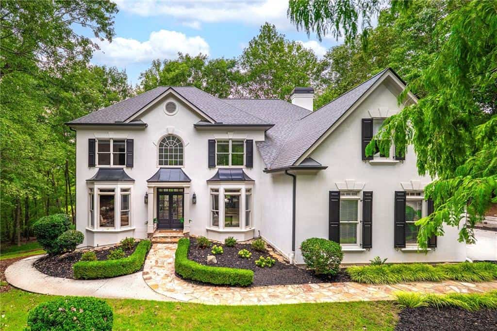 110 Valley Summit Court, Roswell, GA 30075