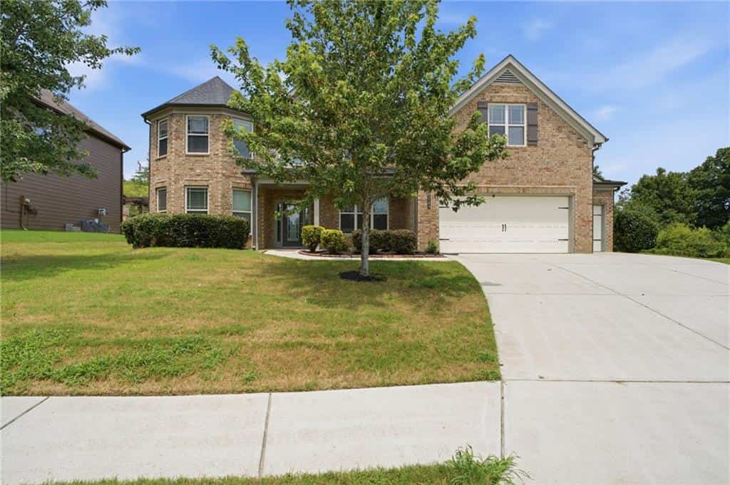 Listing photo 3