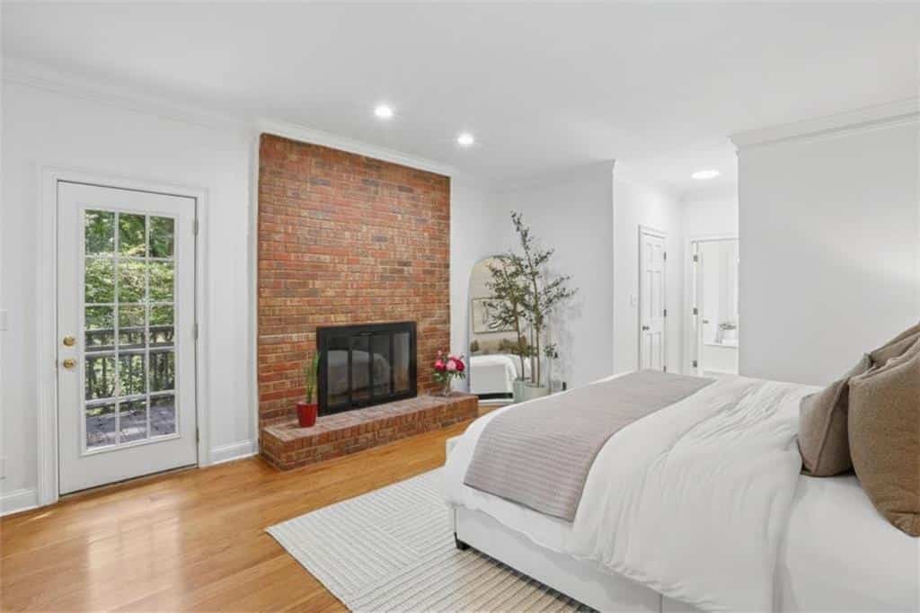 Listing photo 6