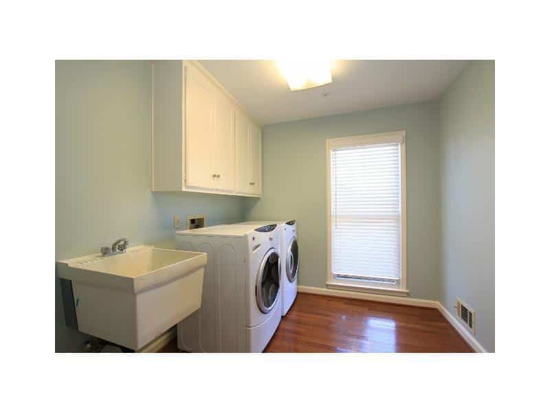 Listing photo 6
