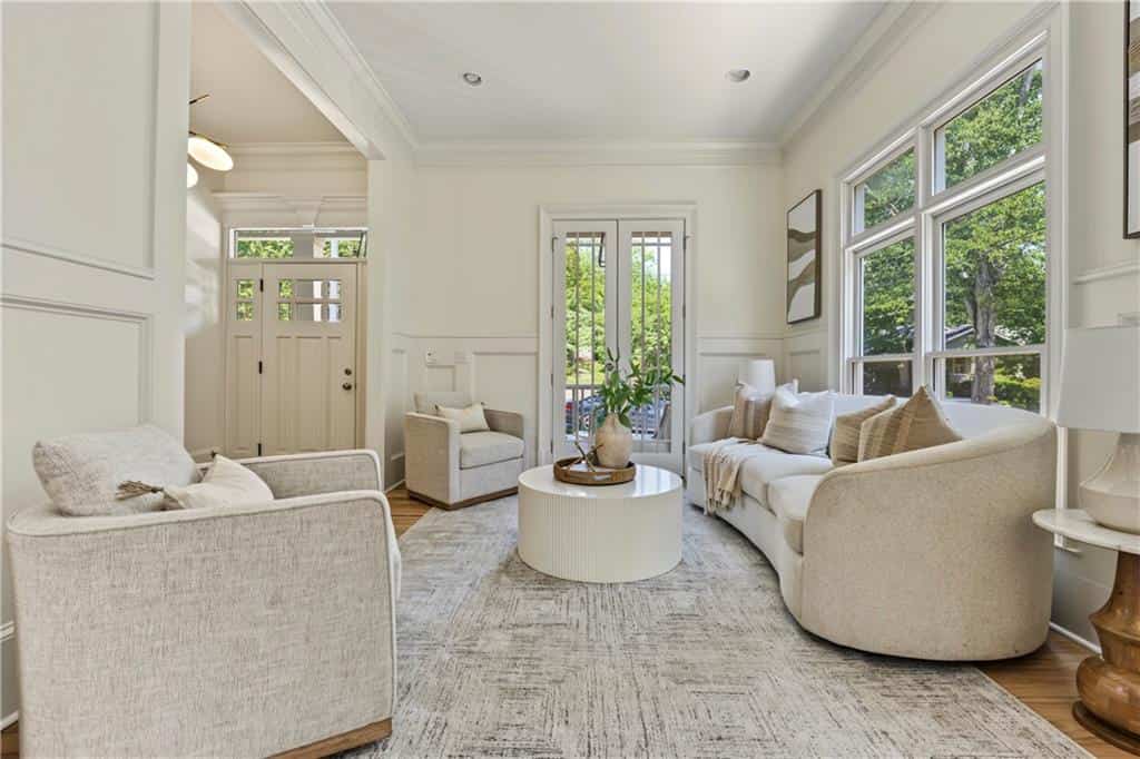 Listing photo 6