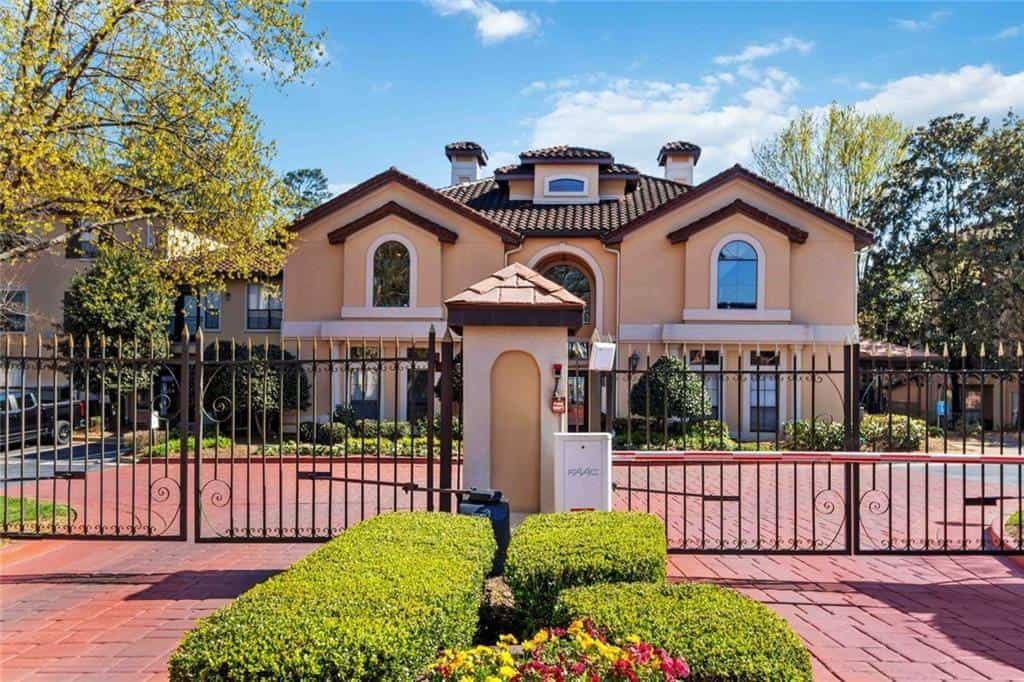 3777 Peachtree Road NE 533 #533, Brookhaven, GA 30319