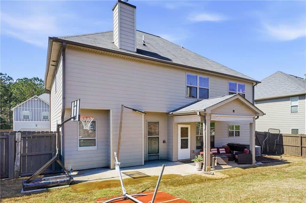 Listing photo 4