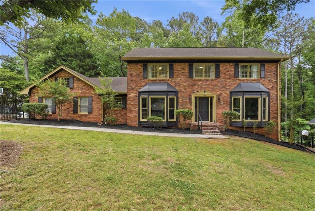600 Branch Valley Court, Roswell, GA 30076