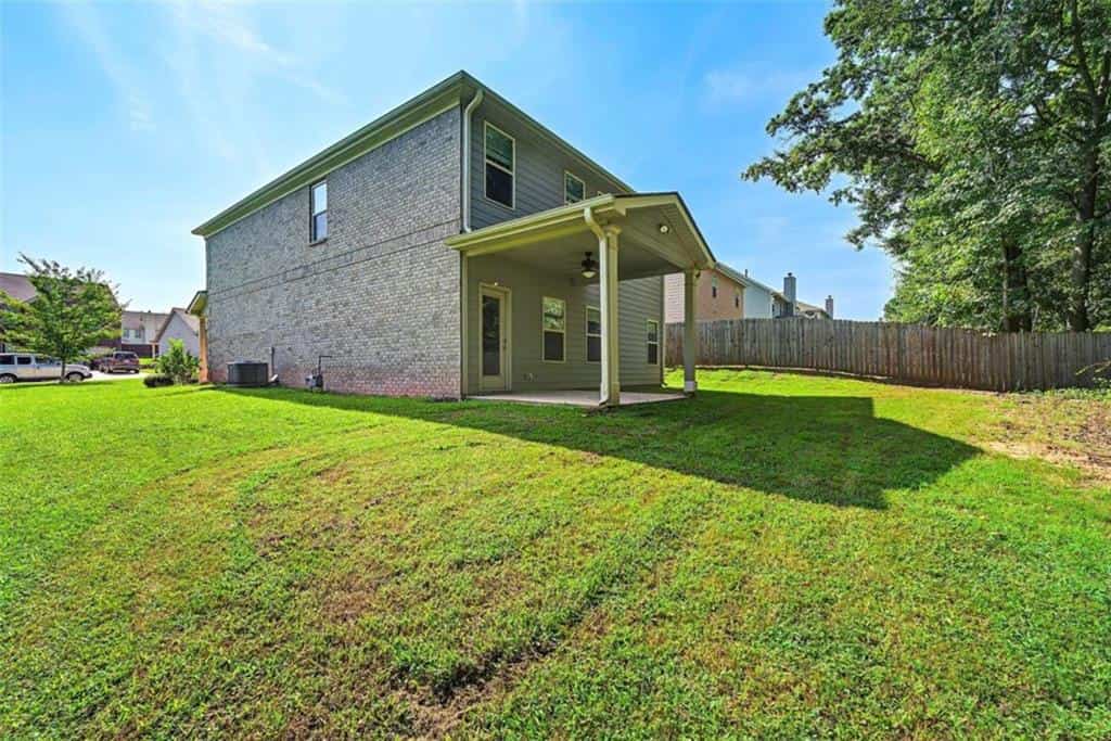 Listing photo 6