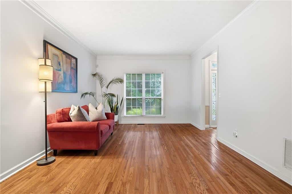 Listing photo 6