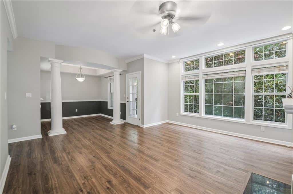 Listing photo 6