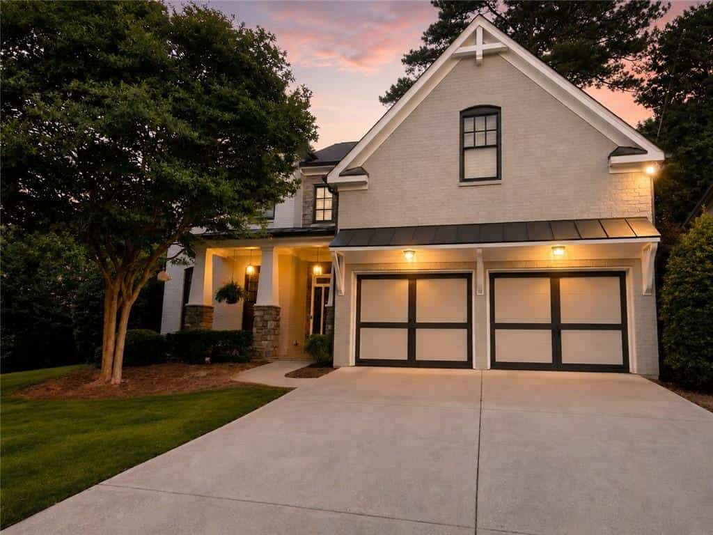 1074 Greenglen Drive SE, Smyrna, GA 30080