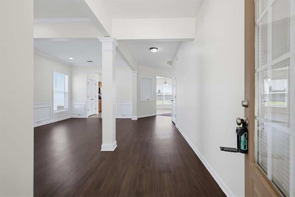Listing photo 6
