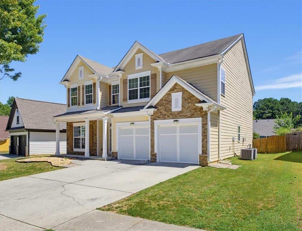 Listing photo 2