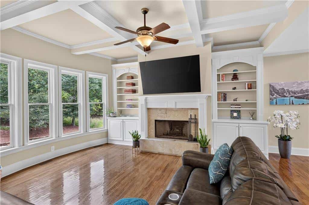 Listing photo 6