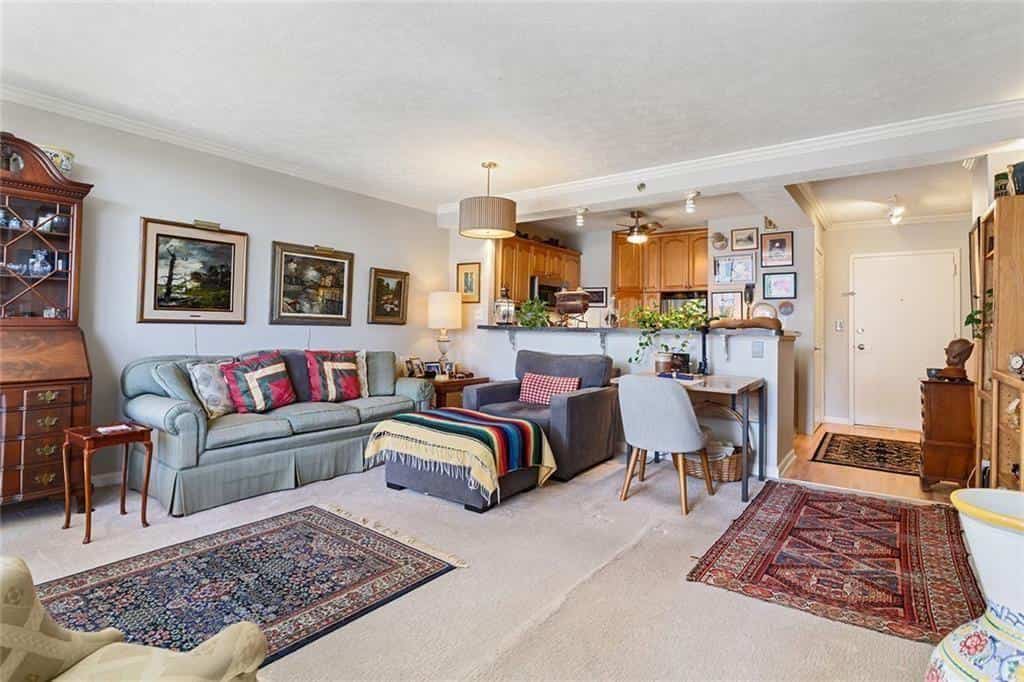 Listing photo 6